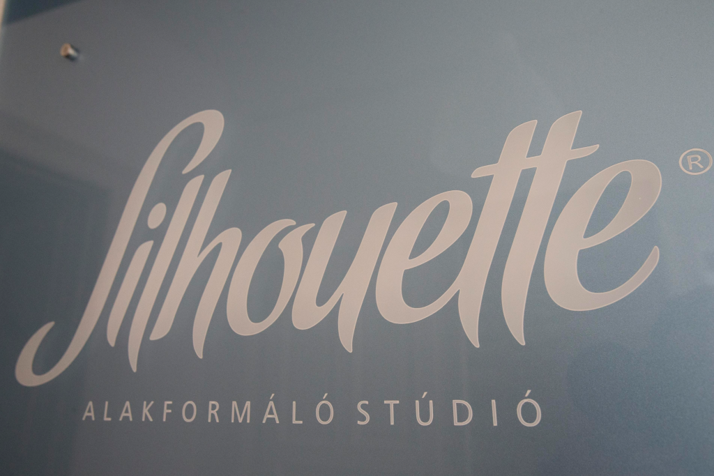 silhouette-logo