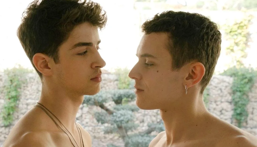 Manu Ríos and Arón Piper appear again in the new Netflix series